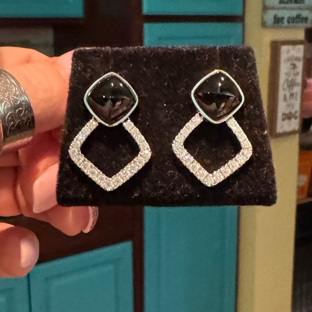 Black ONYX With MOISSANITE Silver Earrings NEW IN BOX Elegant - Picture 3 of 4